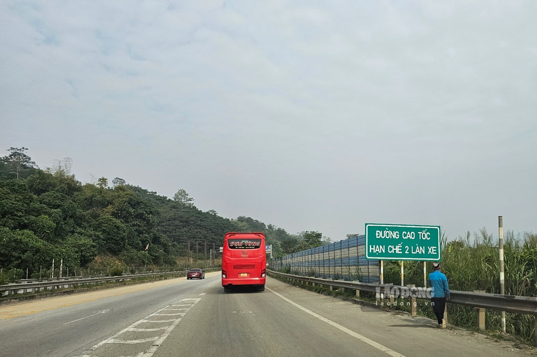 tranh luận về cao tốc 2 làn xe, không giải phân cách cứng ở việt nam hình ảnh 2 tranh luan ve cao toc 2 lan xe, khong giai phan cach cung o viet nam hinh anh 2