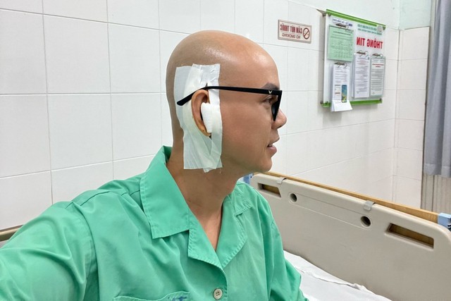 Ca sĩ Phan Đinh Tùng bị thủng màng nhĩ   - Ảnh 1.