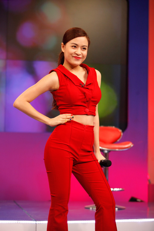 Hoàng Thùy Linh "khuấy động" Bữa trưa vui vẻ - 3