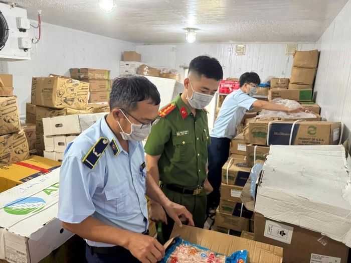 QLTT Quảng Bình kiểm tra Công ty TNHH xuất nhập khẩu Thịnh Phát Food