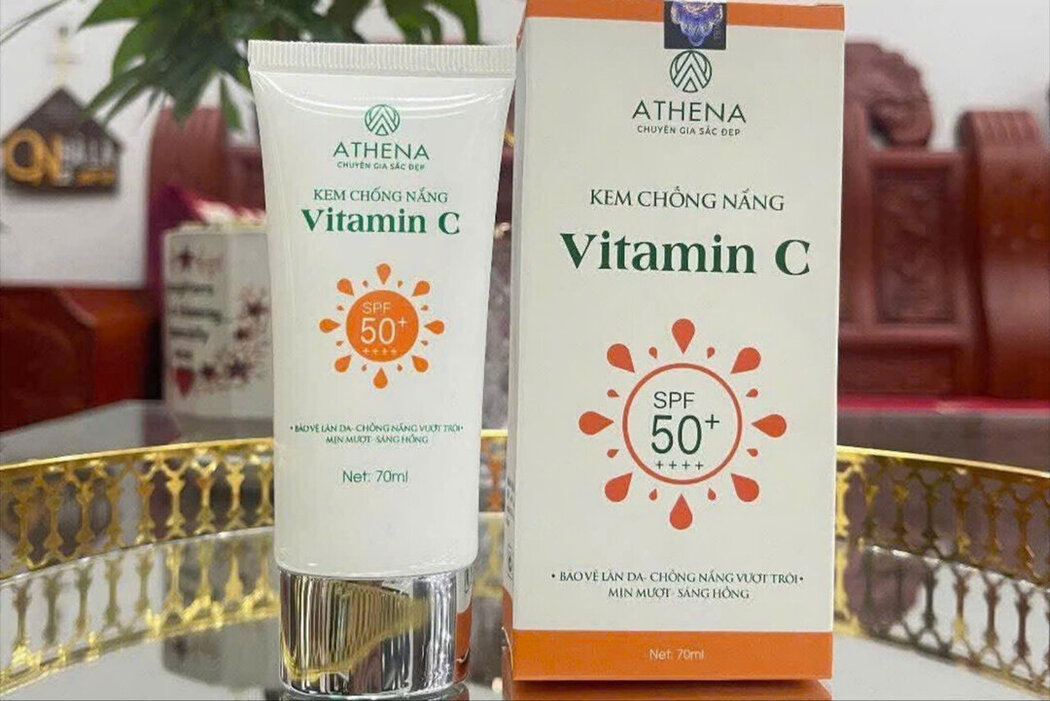 kem-chong-nang-athen Sản phẩm kem chống nắng giả của Công ty ATHENA. Ảnh: Công an tỉnh Phú Thọ.