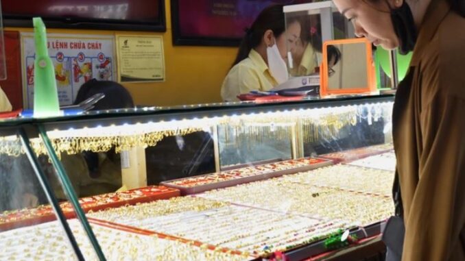Giá vàng hôm nay 25/10: đảo chiều tăng mạnh Giá vàng hôm nay 25/10: đảo chiều tăng mạnh