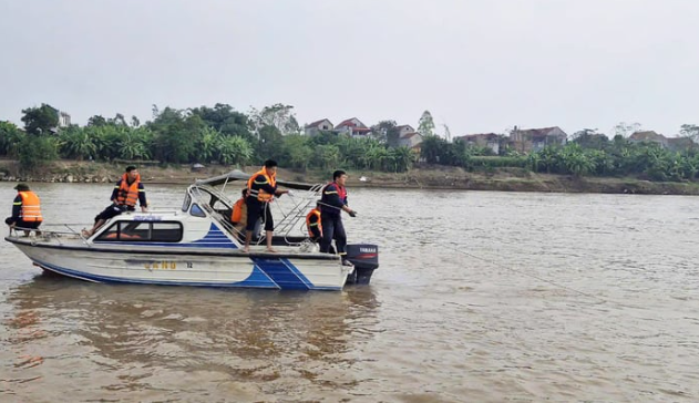 Lời kể bất ngờ của nạn nhân duy nhất sống sót trong vụ nhóm học sinh mất tích ở Phú Thọ: Bãi bồi bất ngờ bị sụt, không phải đi tắm sông