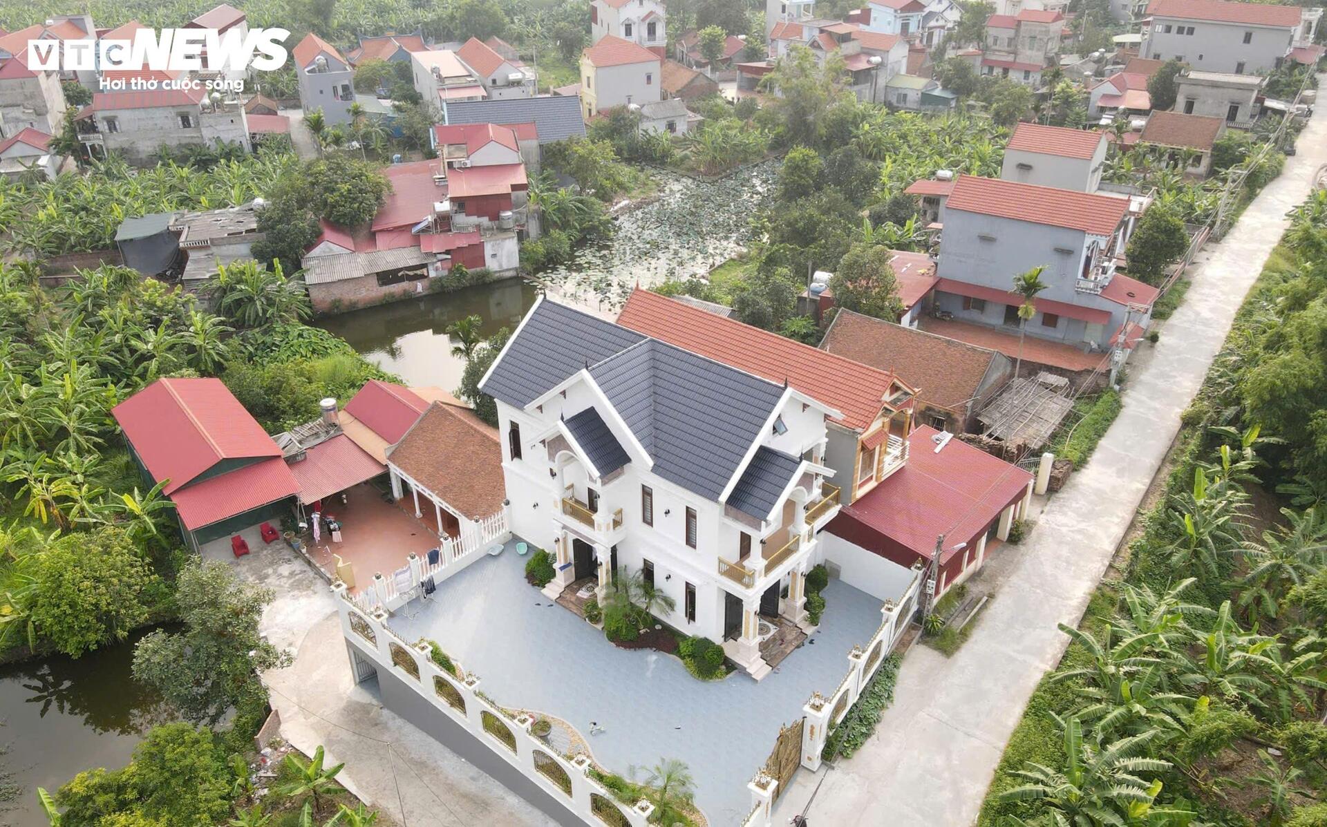 Biệt thự của 'ông trùm' 38 tuổi cầm đầu đường dây lừa đảo hơn 2.000 tỷ đồng - 6