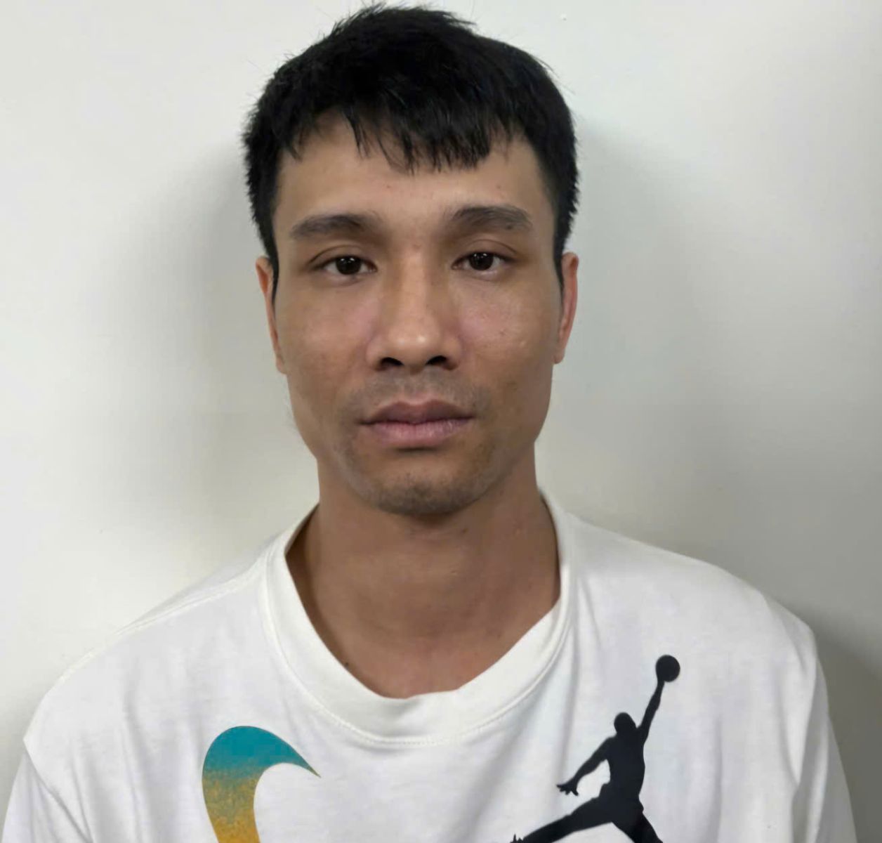 bi-can-nguyen-thanh-tung-17560112800661402427521 Phá đường dây lừa đảo nghìn tỉ do người Việt cầm đầu ở Campuchia - Ảnh 1.