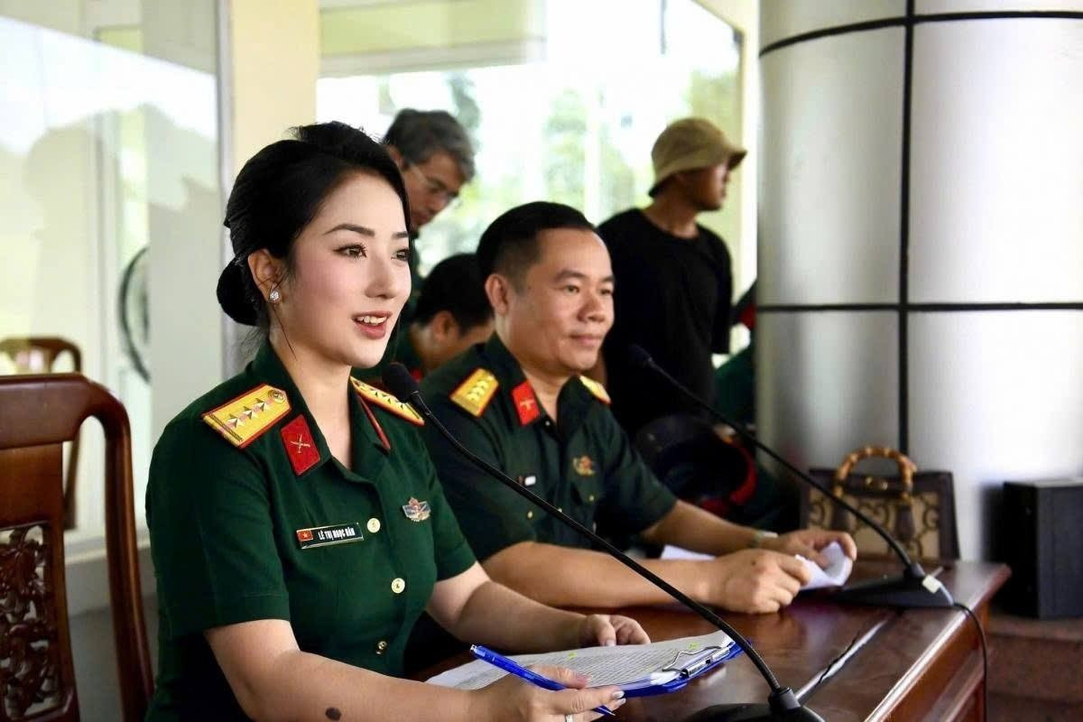 Chân dung 13 người trong tổ thuyết minh Lễ diễu binh, diễu hành A80- Ảnh 6.