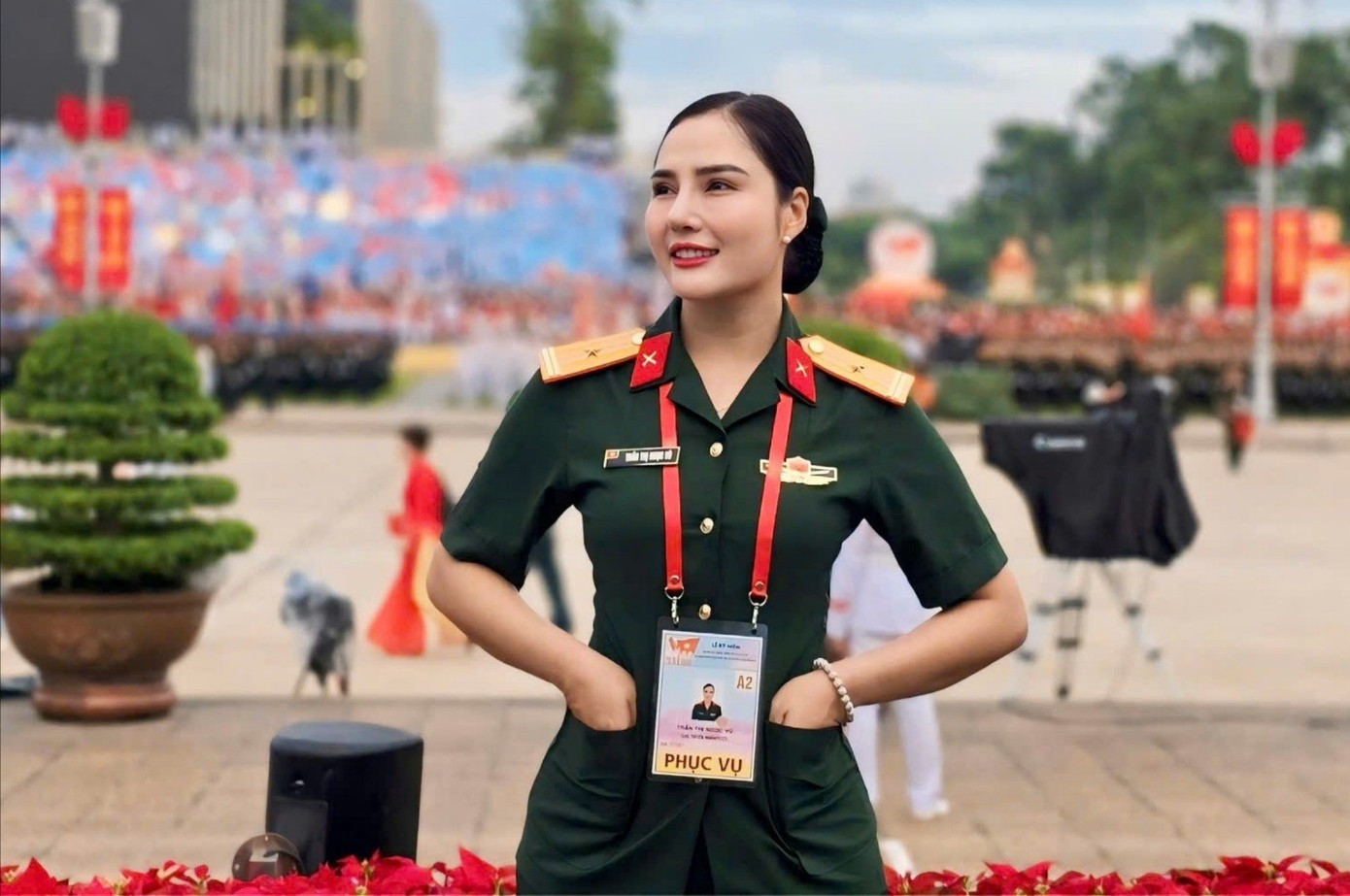 Chân dung 13 người trong tổ thuyết minh Lễ diễu binh, diễu hành A80- Ảnh 5.