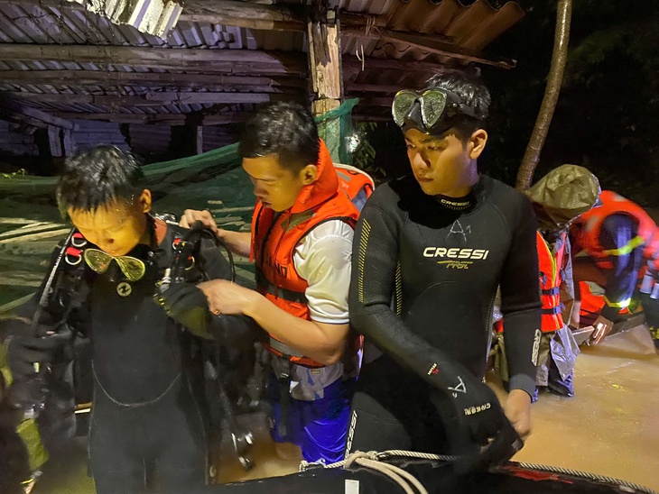 Tìm thấy thi thể người phụ nữ bị lũ cuốn ở Huế trước bão Bualoi - Ảnh 1.