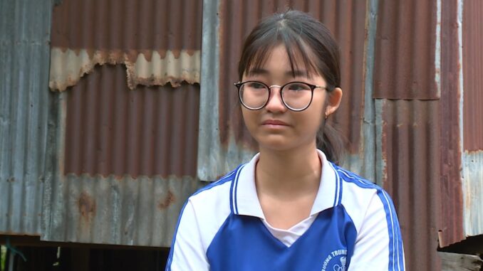 NSƯT Ốc Thanh Vân bật khóc: “Là mẹ thì không được bỏ con, dù với bất cứ lý do gì” - 1