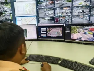 Từ dữ liệu ghi nhận của camera, cán bộ kỹ thuật sẽ rà soát một lần nữa và gửi lên hệ thống tra cứu phạt nguội trong vòng từ 8-10 ngày. Ảnh: THY NHUNG