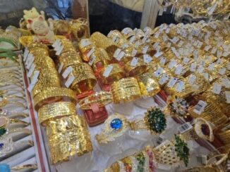 Giá vàng hôm nay (trưa 25-10): Lại đảo chiều tăng mạnh