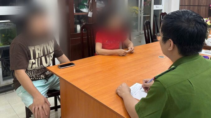 Công an TP Hà Nội cảnh báo thủ đoạn lừa đảo đáng sợ: Ai cũng có thể là nạn nhân!- Ảnh 1.