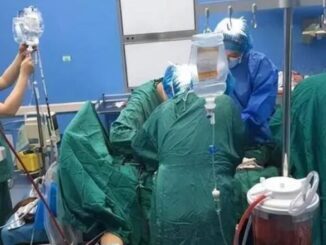 Thức dậy giữa đêm uống nước, người đàn ông 59 tuổi tử vong sau 5 ngày: Bác sĩ cảnh báo 4 thói quen tưởng vô hại nhưng cực nguy hiểm- Ảnh 1.