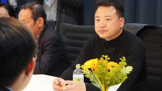 Shark Binh,  Nguyen Hoa Binh anh 1