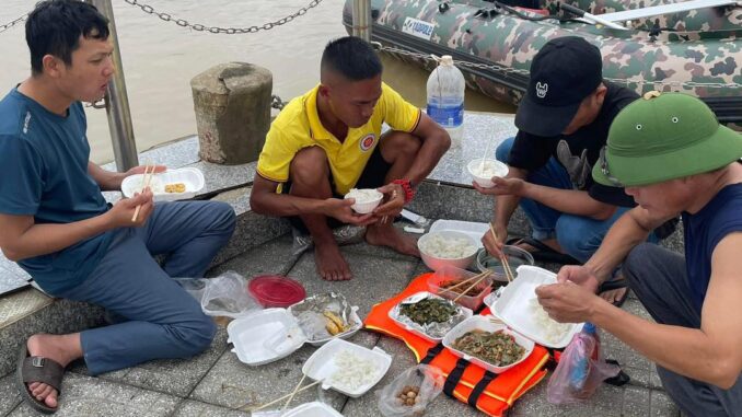 Có thể là hình ảnh về câu cá và văn bản