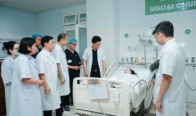 Nữ điều dưỡng bị đâm 11 nhát khi cứu cháu bé khỏi tay kẻ cuồng loạn Bằng Văn Vỹ- Ảnh 1.