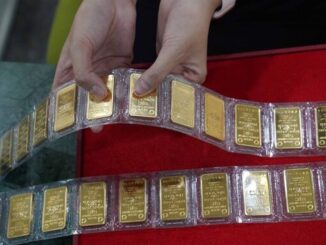 Giá vàng giảm không phanh, người mua đỉnh lỗ gần 15 triệu đồng/lượng- Ảnh 1.