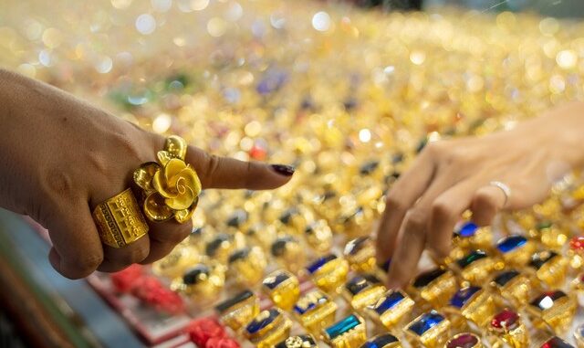 Giá vàng hôm nay ngày 21/10 diễn biến rất lạ- Ảnh 1.