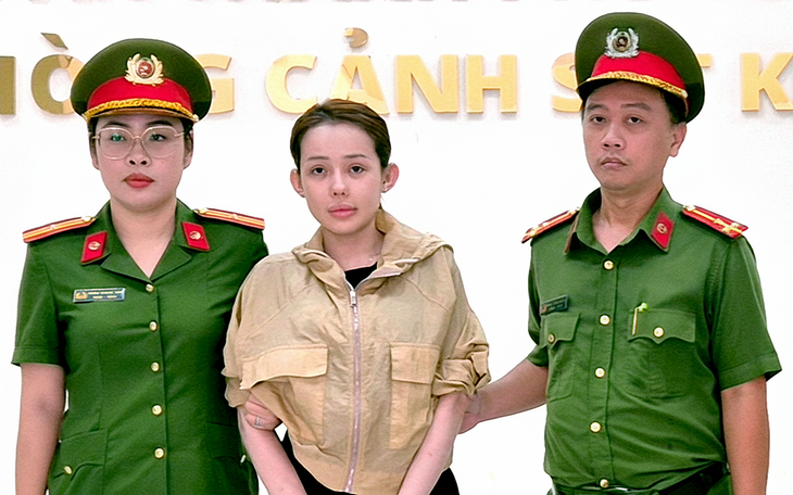 Trước khi bị bắt, Ngân 98 từng tố 'bị hãm hại', khẳng định sản phẩm giảm cân hợp pháp - Ảnh 2.