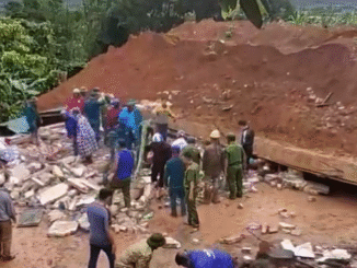 Hiện trường căn nhà bị đổ sập khiến hai cha con tử vong. Ảnh: Ngọc Oanh