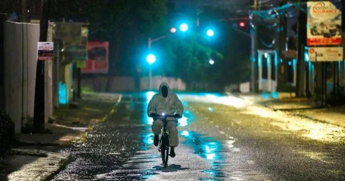 Siêu bão mạnh nhất thế giới 2025 vừa đổ bộ đã gây thương vong, dự báo những kịch bản chưa từng có tiền lệ- Ảnh 3.