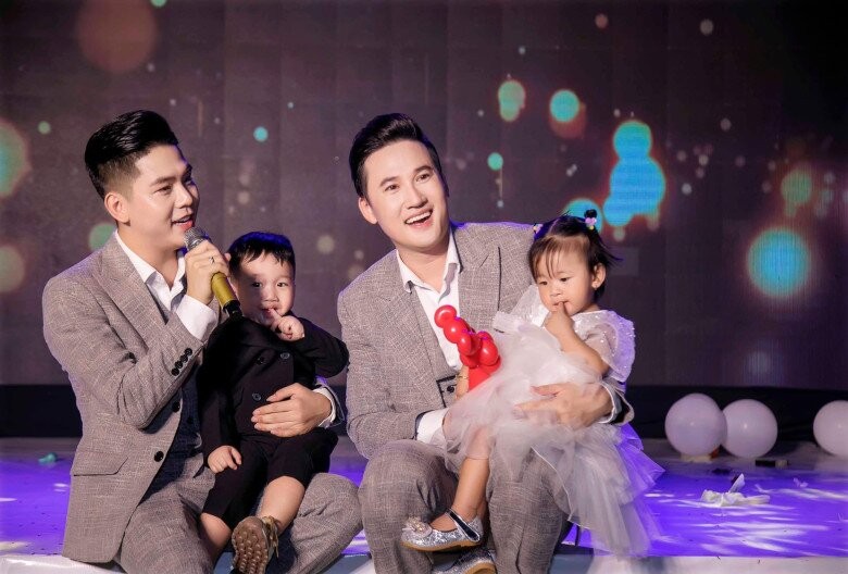 thanh-doan-va-ha-tri-quang-hanh-phuc-khoe-them-thien-than-nho-2-con-chao-doi-tai-thai-lan-nay-len-ch-58-3-n-1760679083-515-width780height528