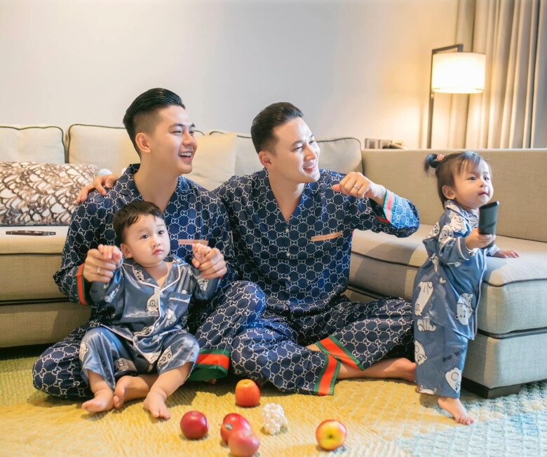 thanh-doan-va-ha-tri-quang-hanh-phuc-khoe-them-thien-than-nho-2-con-chao-doi-tai-thai-lan-nay-len-ch-8-n-1760679084-939-width780height652