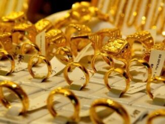 Giá vàng giảm sốc 5 triệu, nhiều người lỗ gần 10 triệu đồng/lượng sau 1 ngày- Ảnh 1.