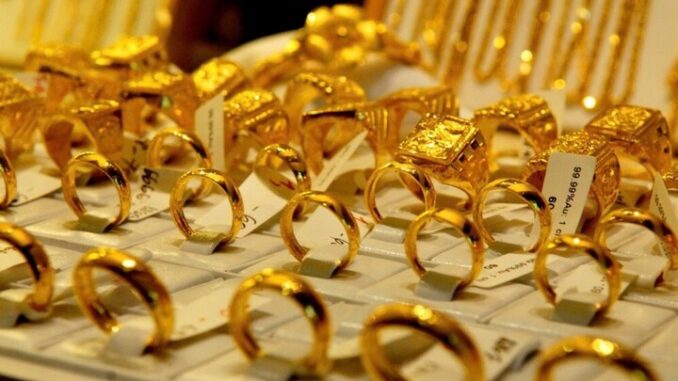 Giá vàng giảm sốc 5 triệu, nhiều người lỗ gần 10 triệu đồng/lượng sau 1 ngày- Ảnh 1.