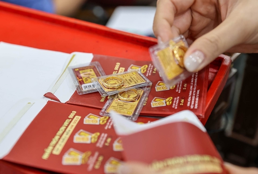 Giá vàng hôm nay (25-10): Lao dốc đứng